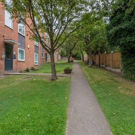 Hanifa Place Leeds  Extérieur photo