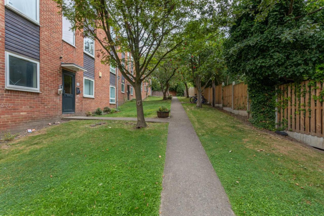 Hanifa Place Leeds  Extérieur photo