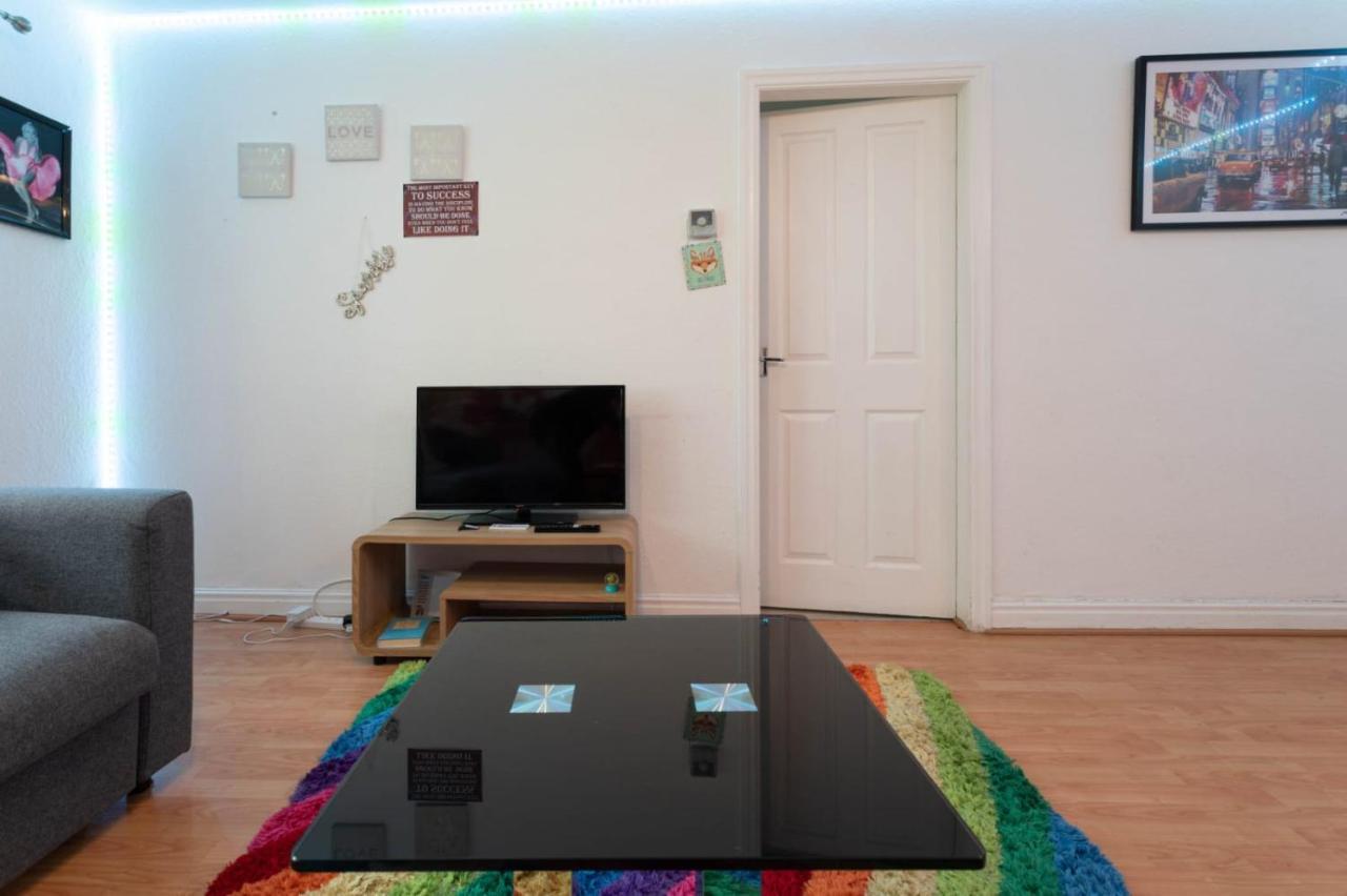 Hanifa Place Leeds  Extérieur photo